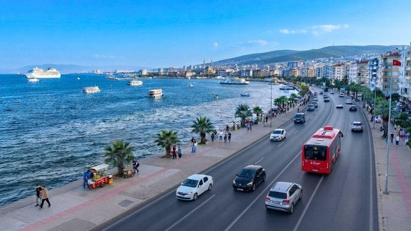 izmirde_arac_kiralamak_gerekli_mi_tr