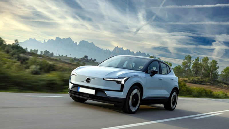 volvo_ex30_electric_2025