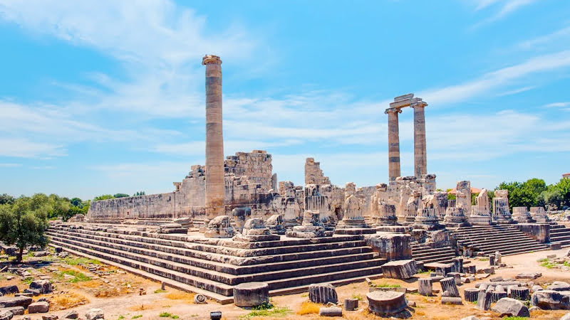 aydin_apollon_tapinagi